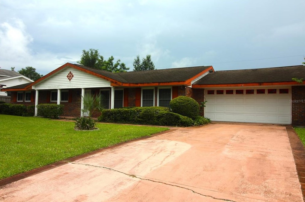 511 Charles Pl, Brandon, FL 33511