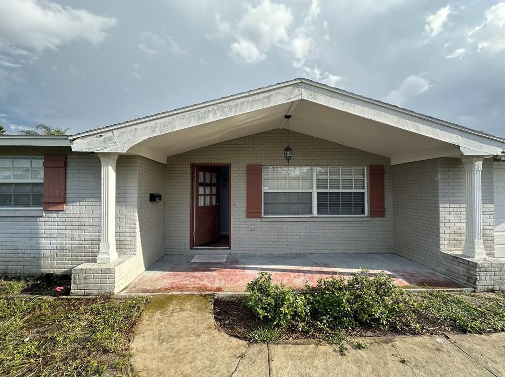 5122 Perennial Dr, Tarpon Springs, FL 34690