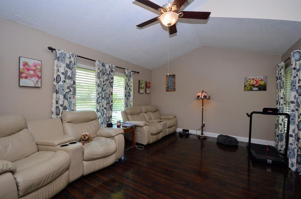 1619 Bent Pine Way, Brandon, FL 33511