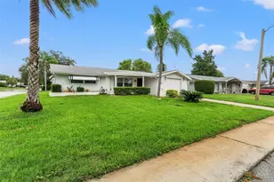 7015 Flaggler Dr, Port Richey, FL 34668 - Photo 4
