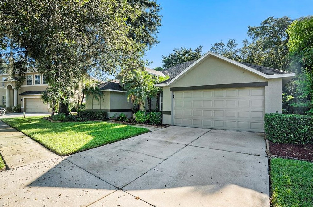 811 Woodcarver Ln, Brandon, FL 33510