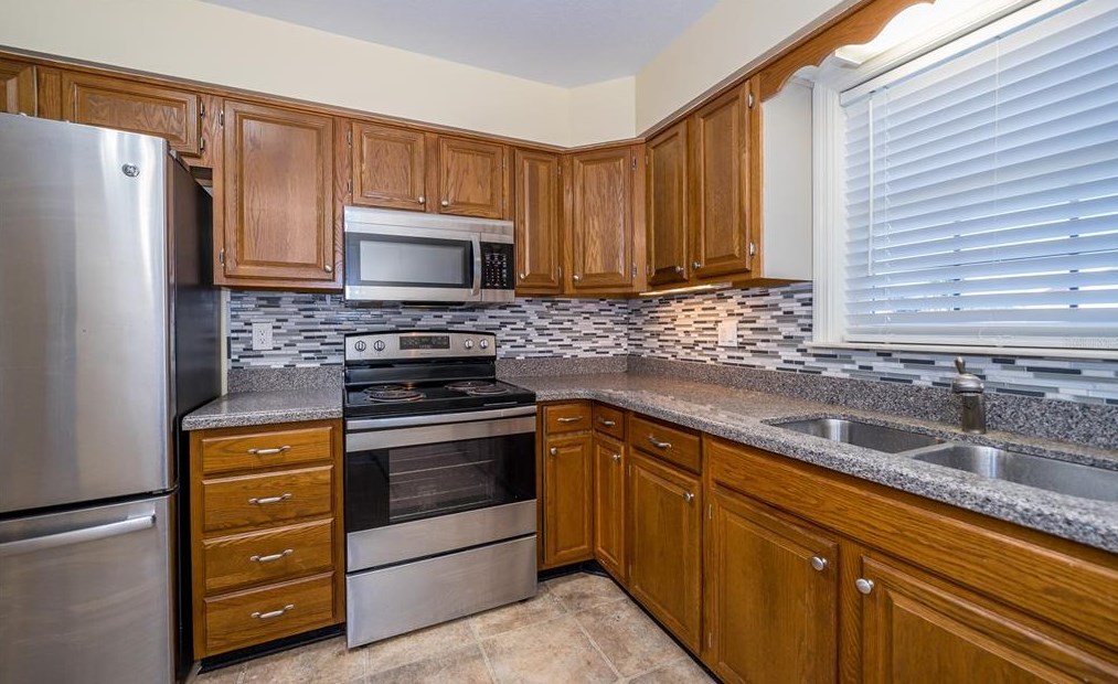 37425 Teaberry Loop, Zephyrhills FL  33542-7906 exterior