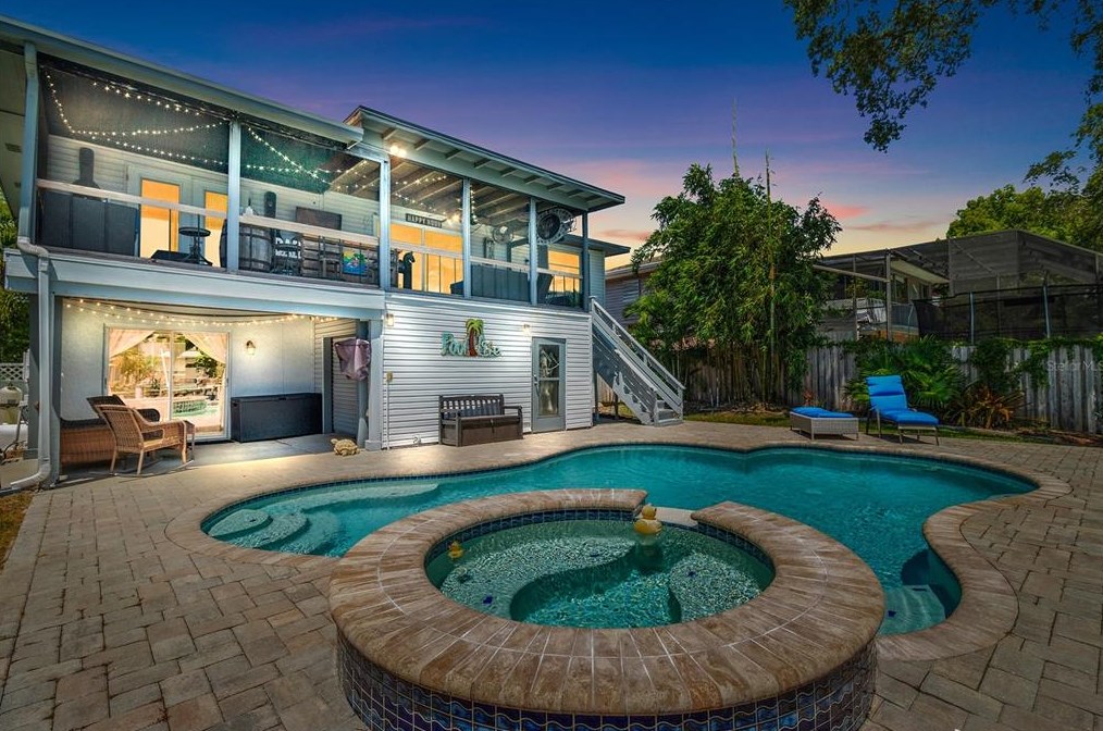 114 Sunrise Dr, Palm Harbor, FL 34683