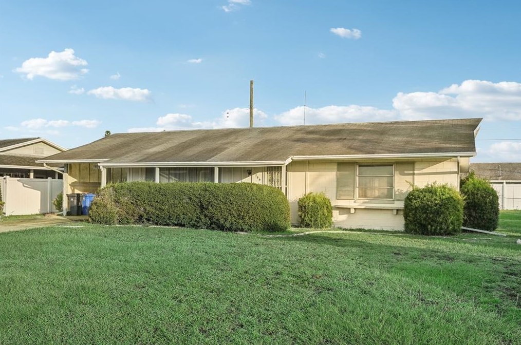 709 Tam O Shanter Ave, Ruskin, FL 33573