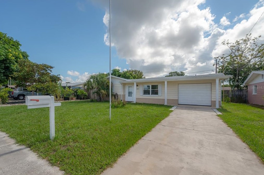 3226 Bainbridge Dr, Tarpon Springs, FL 34691