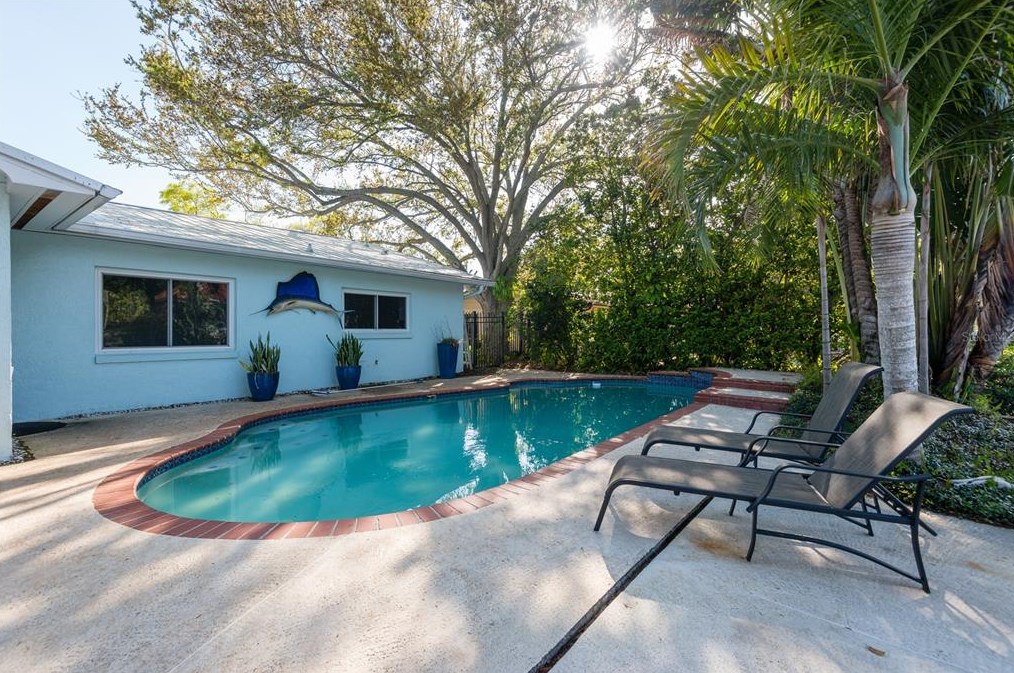 4915 Melrose Ave, Tampa FL 33629-5527 exterior