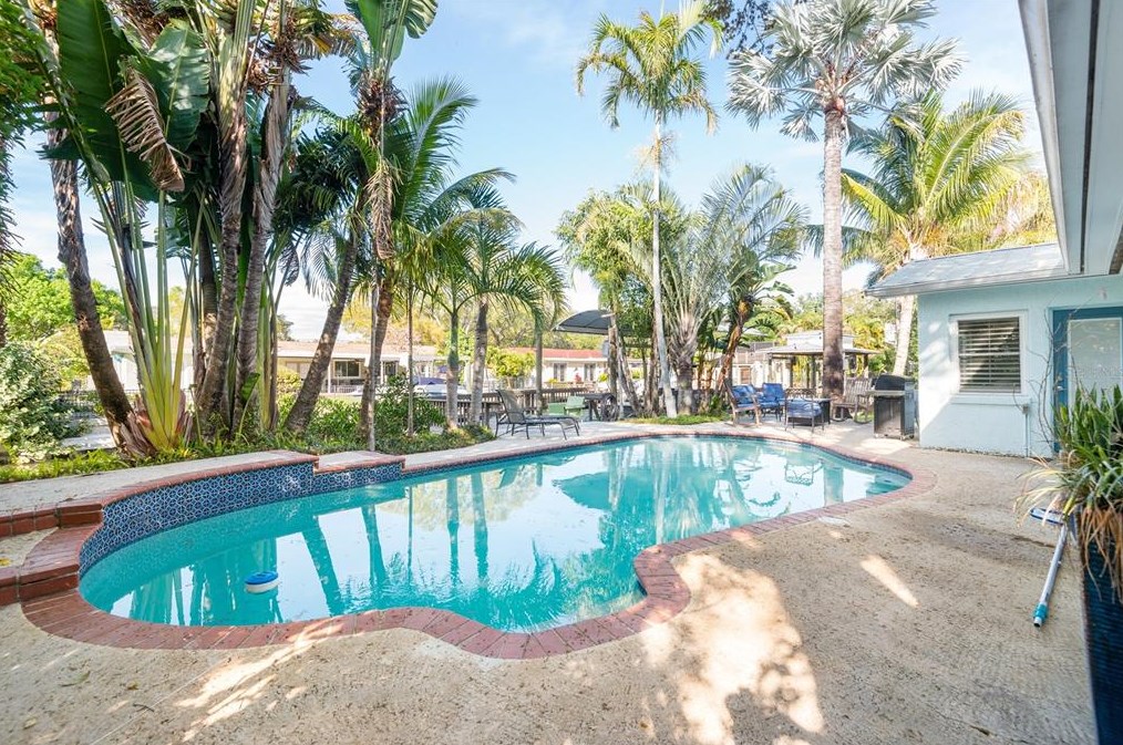 4915 Melrose Ave, Tampa FL 33629-5527 exterior