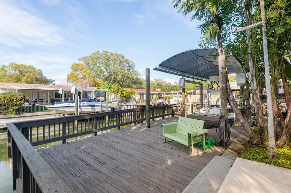 4915 Melrose Ave, Tampa FL 33629-5527 exterior