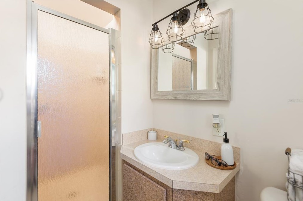 4915 Melrose Ave, Tampa FL 33629-5527 exterior