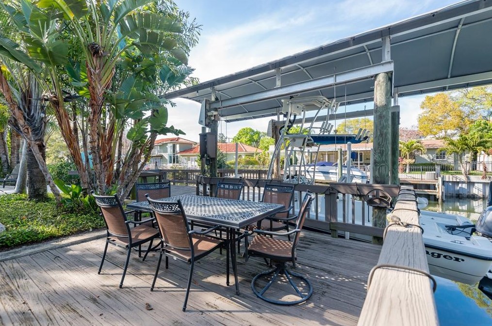 4915 Melrose Ave, Tampa FL 33629-5527 exterior