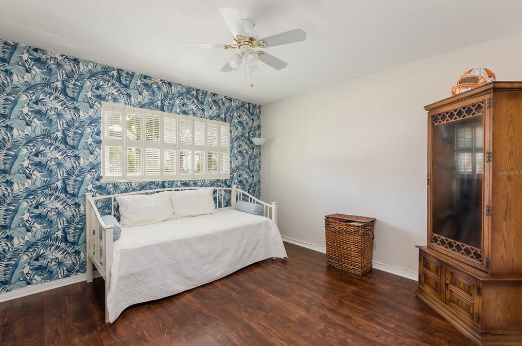 4915 Melrose Ave, Tampa FL 33629-5527 exterior