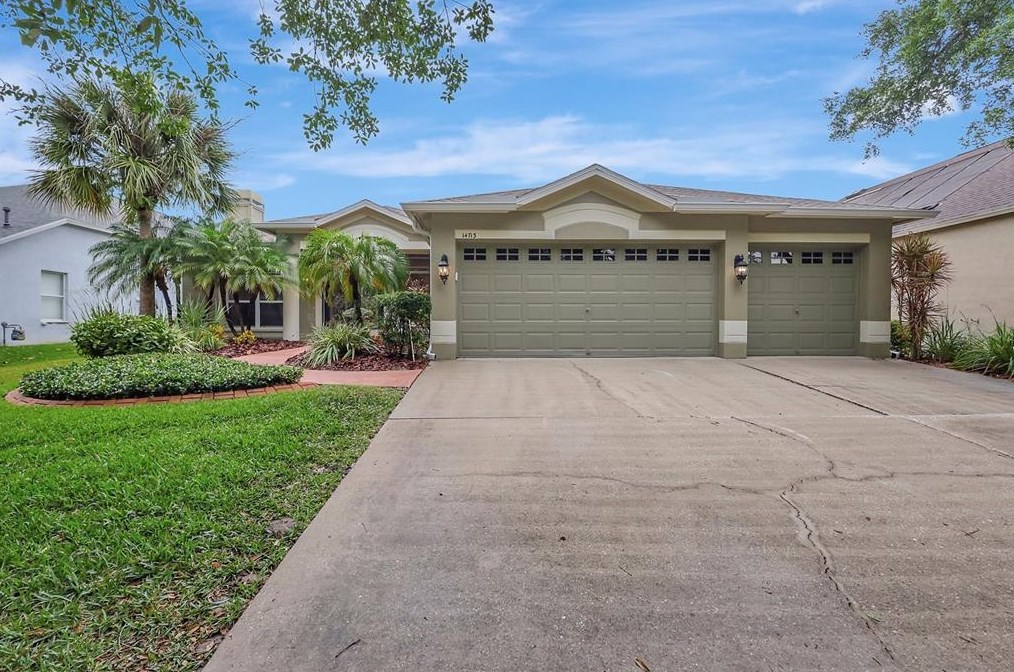 14713 Heronglen Dr, Lithia, FL 33547