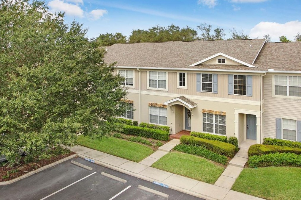 15844 Fishhawk View Dr, Lithia, FL 33547