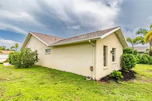 1501 63rd St W, Bradenton, FL 34209 - Photo 4