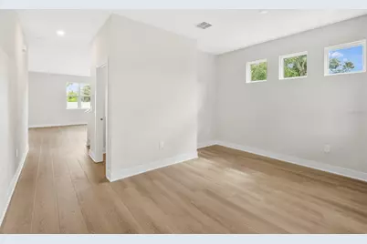 210 E Janette Avenue, Tampa, FL 33603 - Photo 28