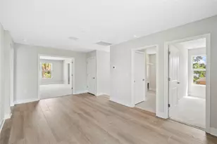 210 E Janette Ave, Tampa, FL 33603 - Photo 12