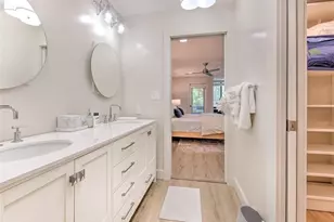 739 Bayport Wy, Longboat Key, FL 34228 - Photo 30