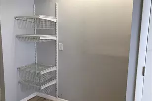 10425 La Mirage Ct, Tampa, FL 33615 - Photo 36