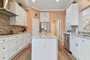 1119 Villeroy Dr, Sun City Center, FL 33573 - Photo 54