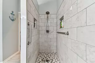 1119 Villeroy Dr, Sun City Center, FL 33573 - Photo 22