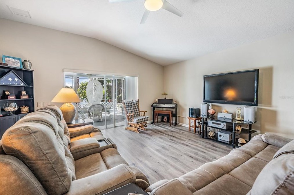 11314 Misty Isle Ln, Riverview FL 33579-9706 exterior