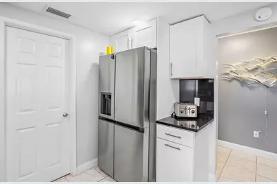 1819 Shore Drive S #318, South Pasadena, FL 33707 - Photo 10