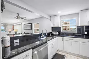 1819 Shore Dr S, South Pasadena, FL 33707 - Photo 8