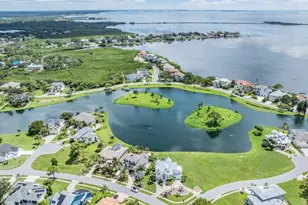 2118 Harbour Watch Dr, Tarpon Springs, FL 34689 - Photo 6