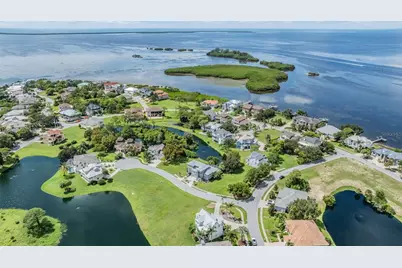 2118 Harbour Watch Drive, Tarpon Springs, FL 34689 - Photo 14