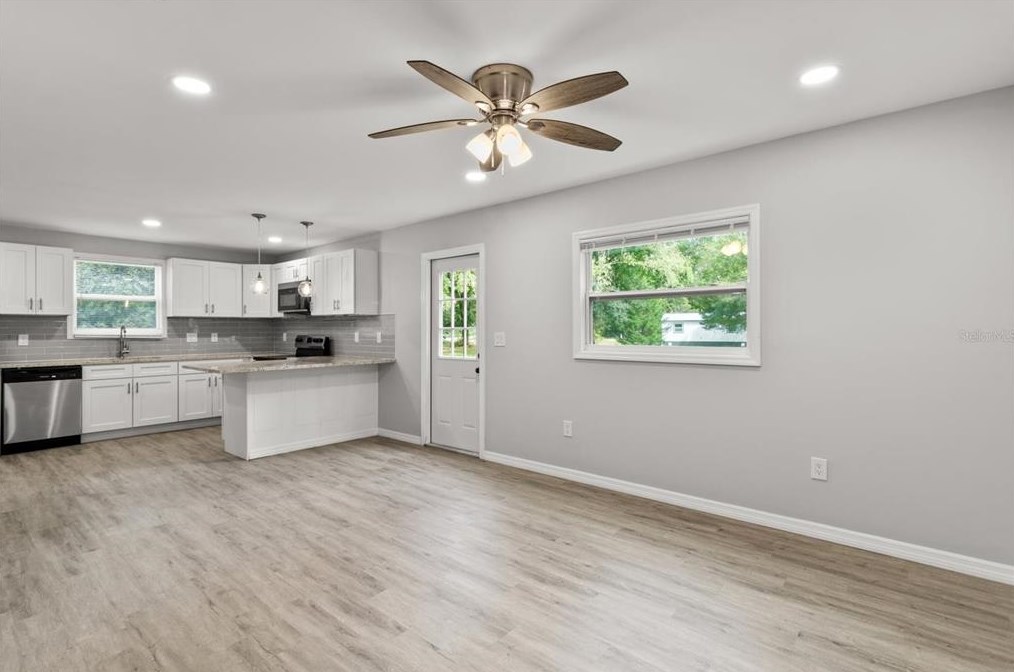 1820 E Evelyn St, Hernando, FL 34442