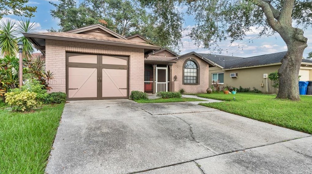 12715 Trowbridge Ln, Tampa, FL 33624