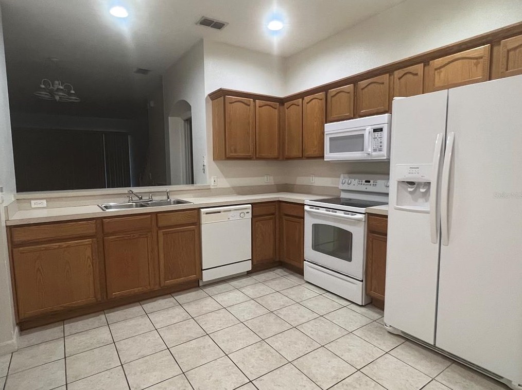 9806 Fan Palm Way, Tampa, FL 33610