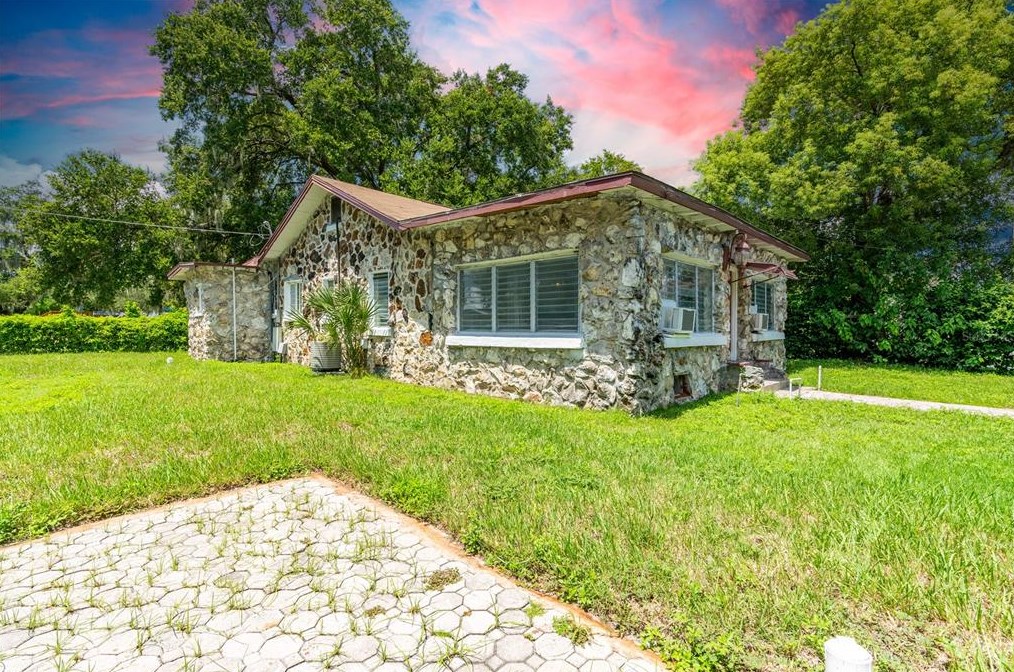 303 W English St, Plant City, FL 33563