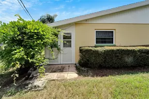 401 Dorchester Pl, Sun City Center, FL 33573 - Photo 22