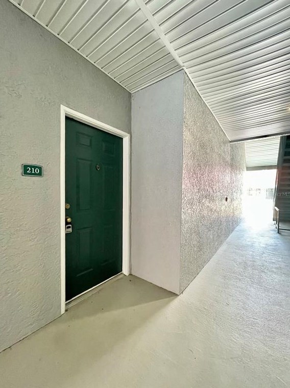 18001 Richmond Pl Dr #210, Tampa, FL 33647