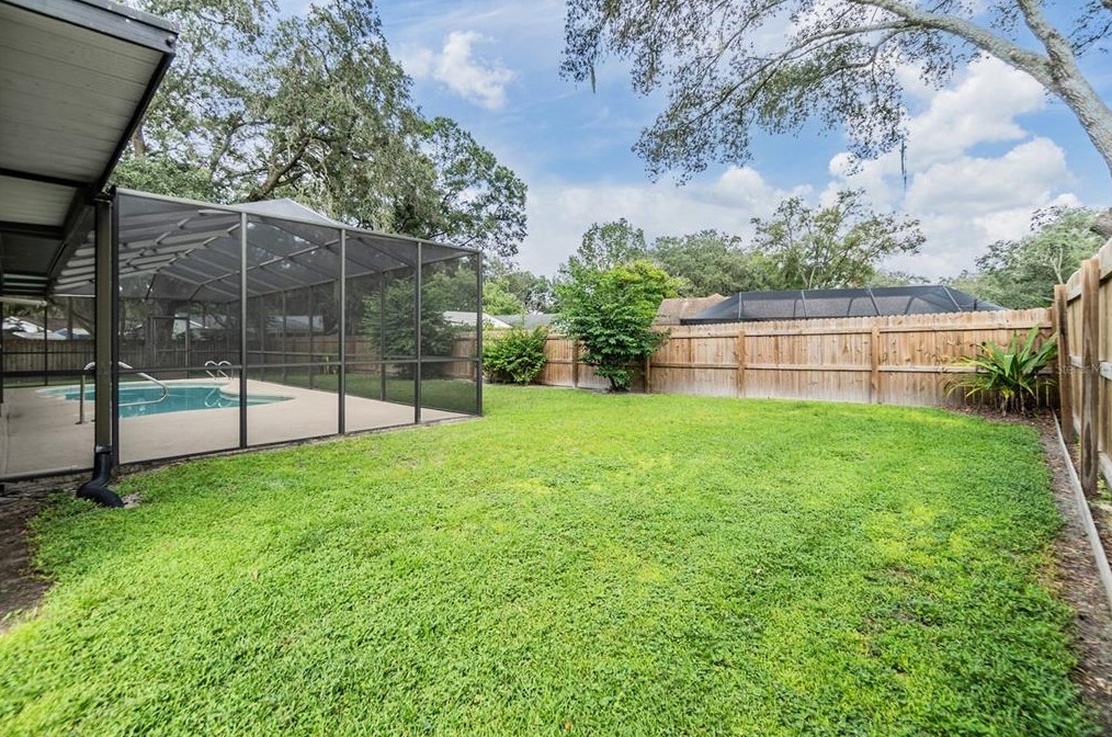 1014 Windsor Way, Lutz FL  33559-6737 exterior