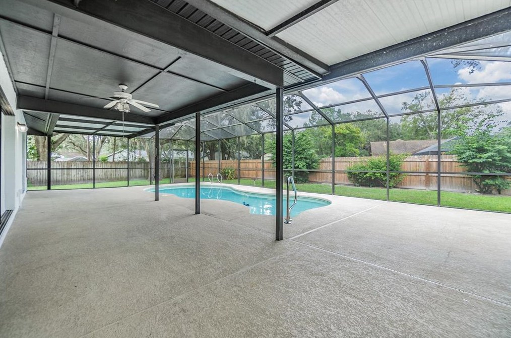 1014 Windsor Way, Lutz FL  33559-6737 exterior