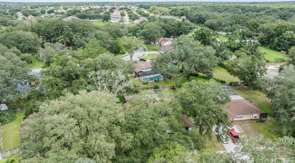 1014 Windsor Way, Lutz FL  33559-6737 exterior