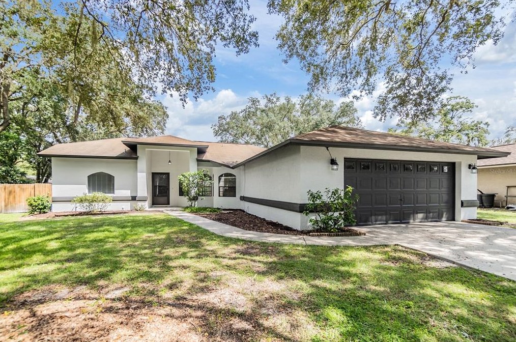 1014 Windsor Way, Lutz FL  33559-6737 exterior