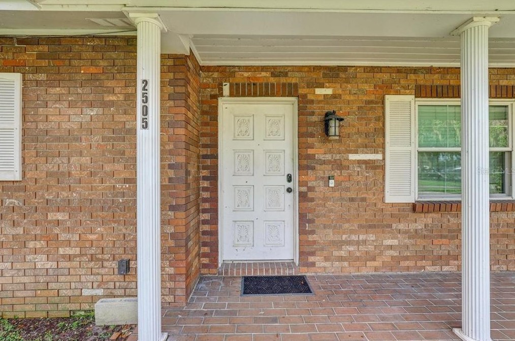 2505 Dorene Dr, Plant City, FL 33563