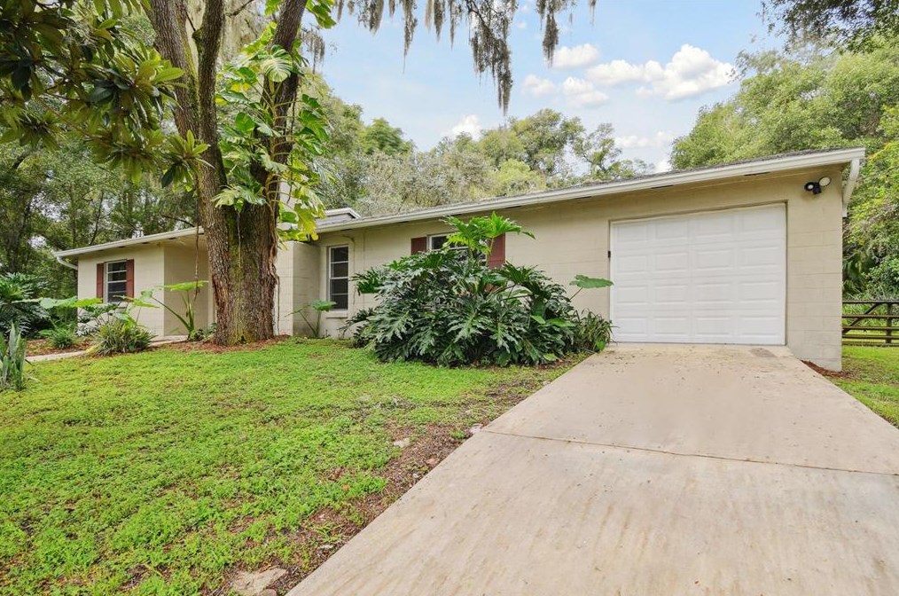 410 Ruby Ave, Deland, FL 32724