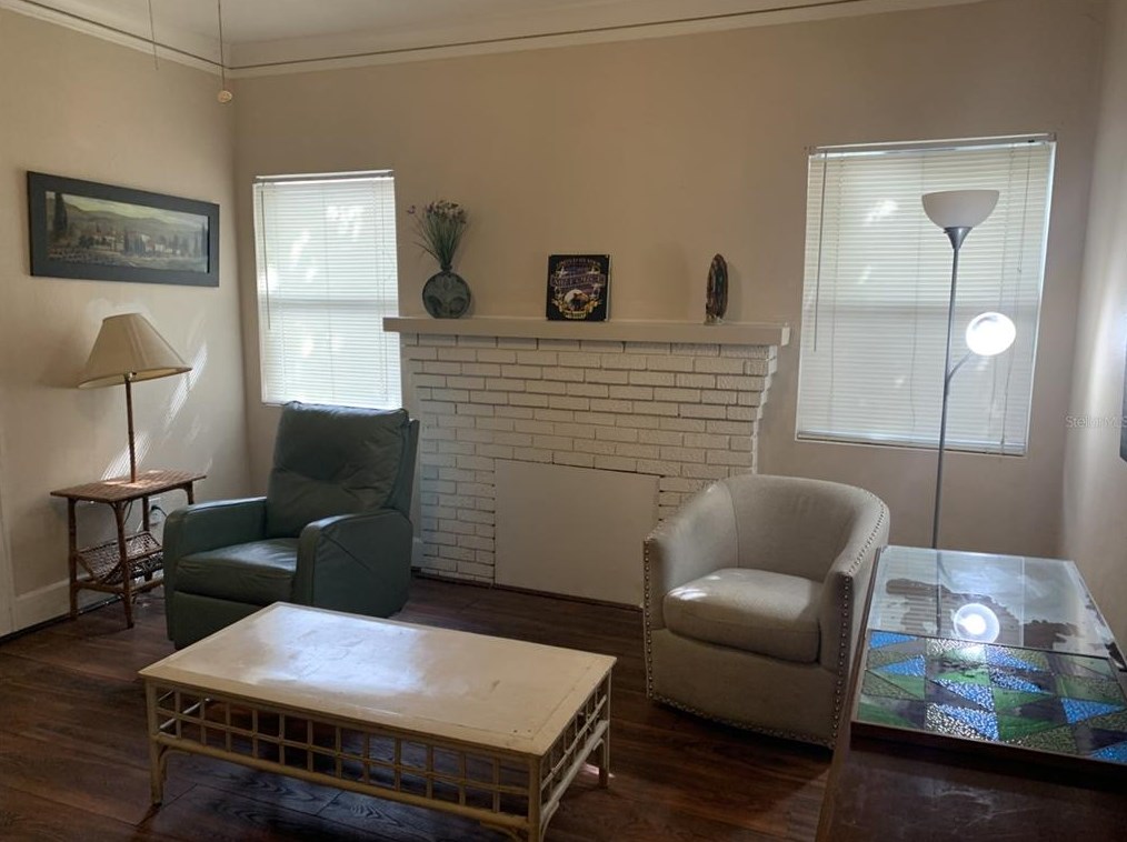 1307 12th Ave, Saint Petersburg, FL 33705-2307
