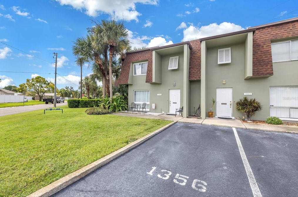1356 70th St, Saint Petersburg, FL 33710-5334