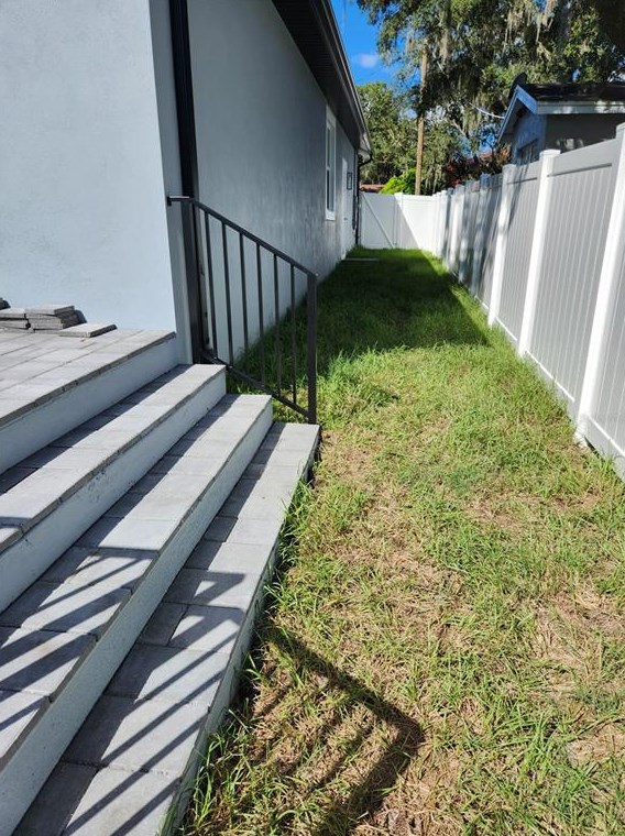 10007 Ojus Dr, Tampa FL 33617-3931 exterior