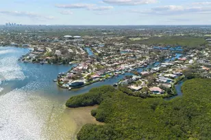 1661 Watermark Cir NE, Saint Petersburg, FL 33702 - Photo 36