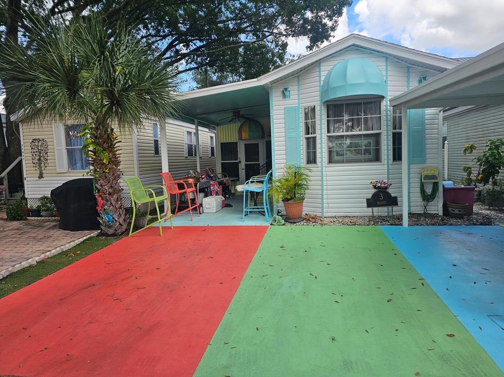21033 Lazy Days Cir, Lutz, FL 33558