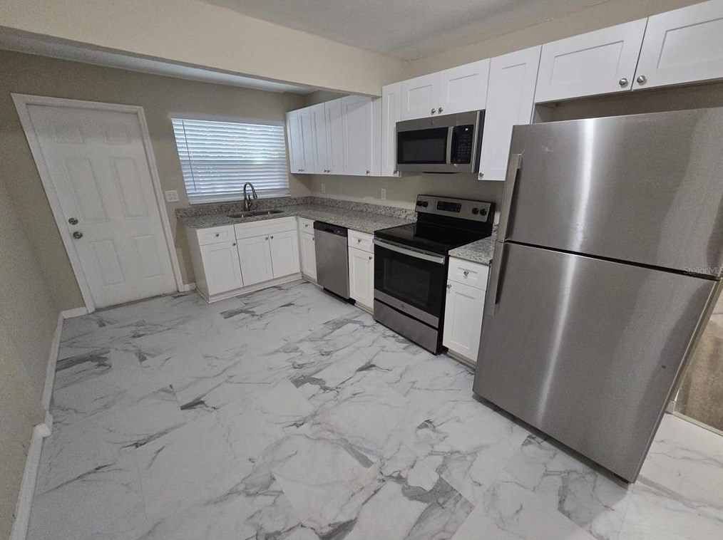 2220 17th Ave, Saint Petersburg, FL 33712-2742