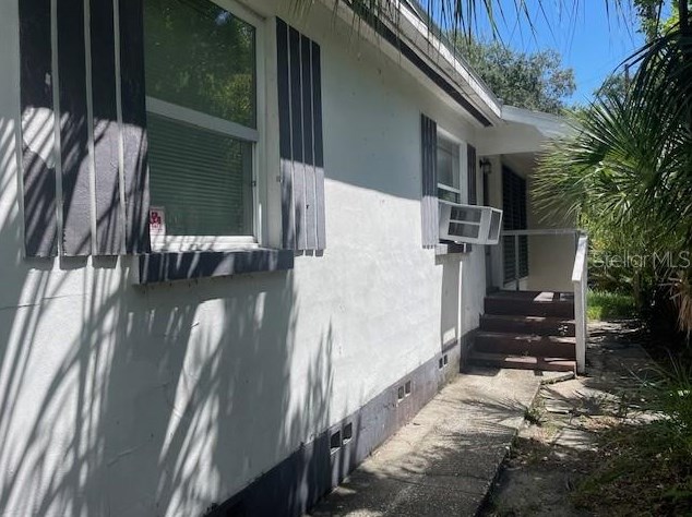 249 14th St, Saint Petersburg, FL 33705-2030