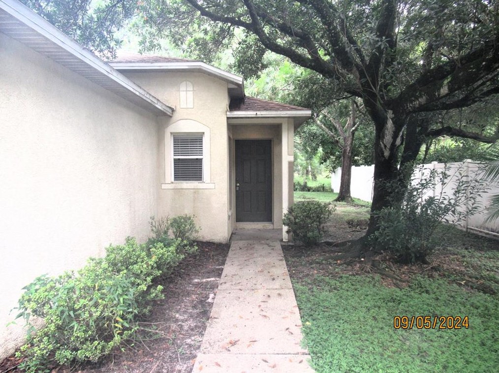 11818 Mango Groves Blvd, Seffner, FL 33584