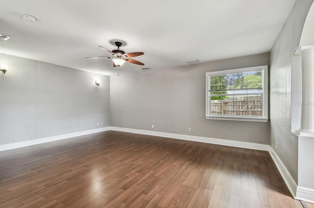 6711 9 Ave, Saint Petersburg FL  33710-6139 exterior